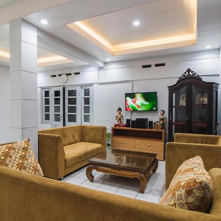 Ndalem Sarengat Apartamento Jogjacarta Exterior foto